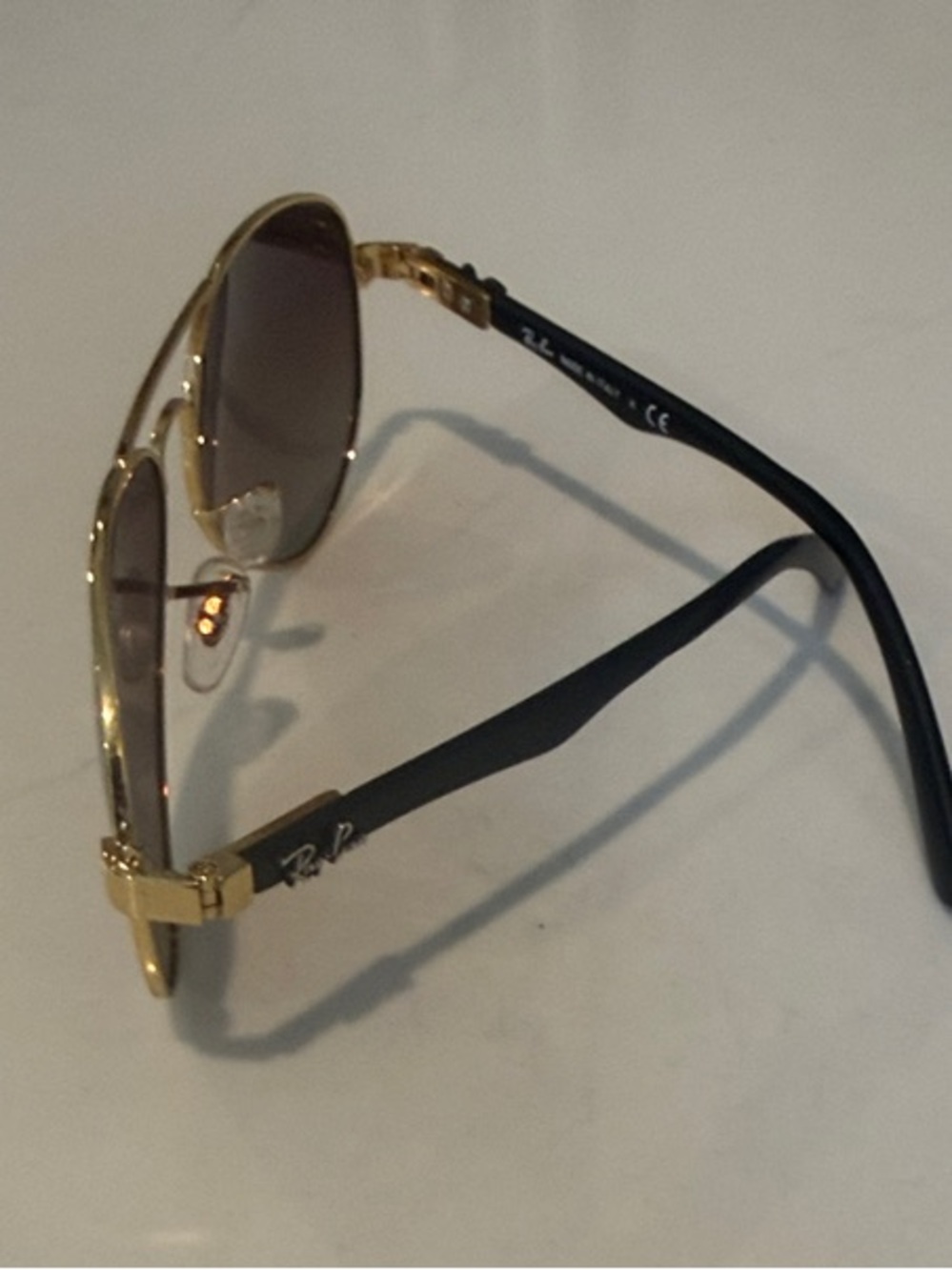 NWOT Ray-Ban Gold Frame Sunglasses with Brown Gradient Lenses with case - Picture 3 of 4